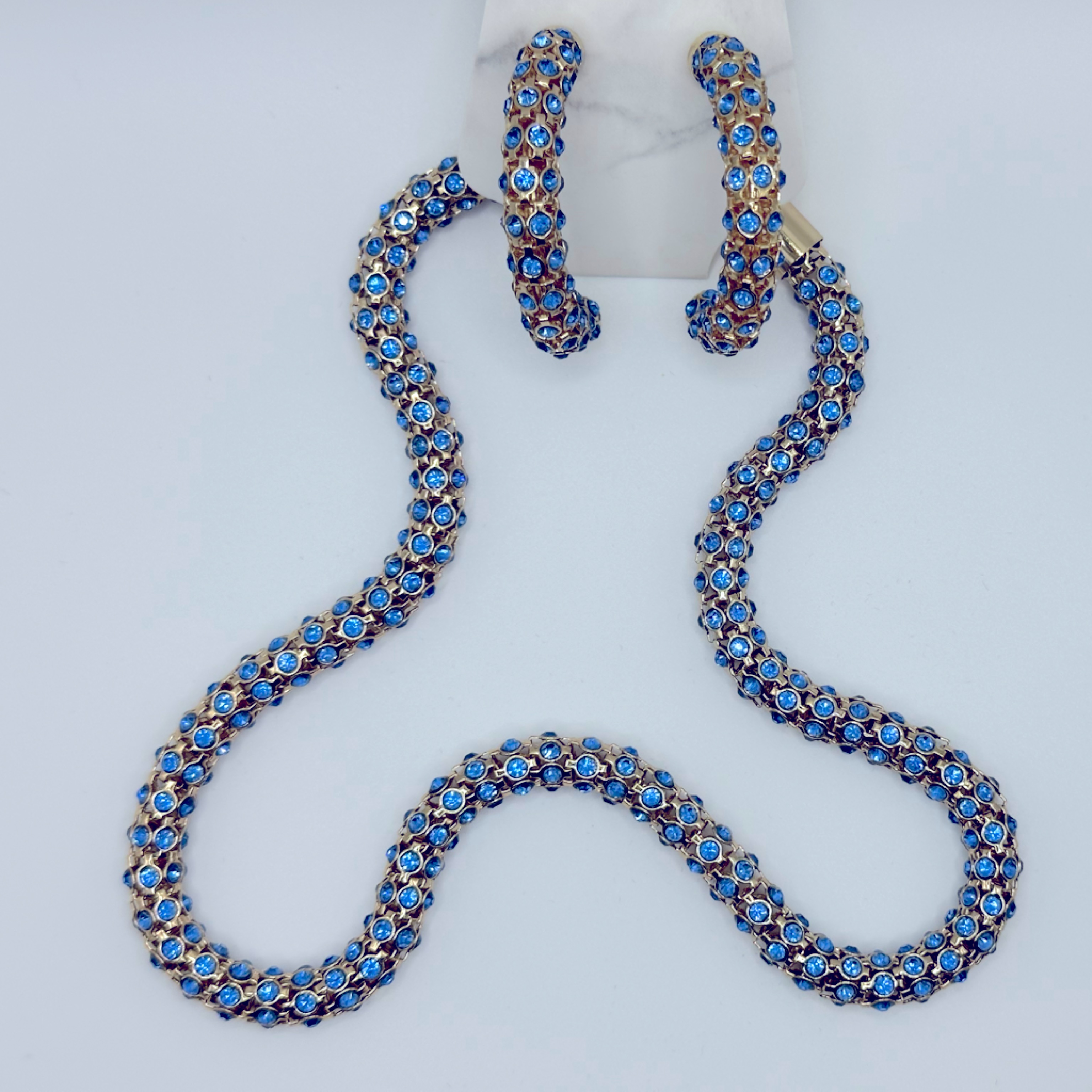 Necklace And Earring Set With Blue Stones And Synthetic Diamonds
